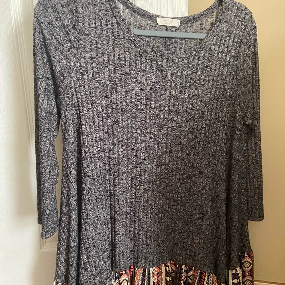 Oddy top , like new.